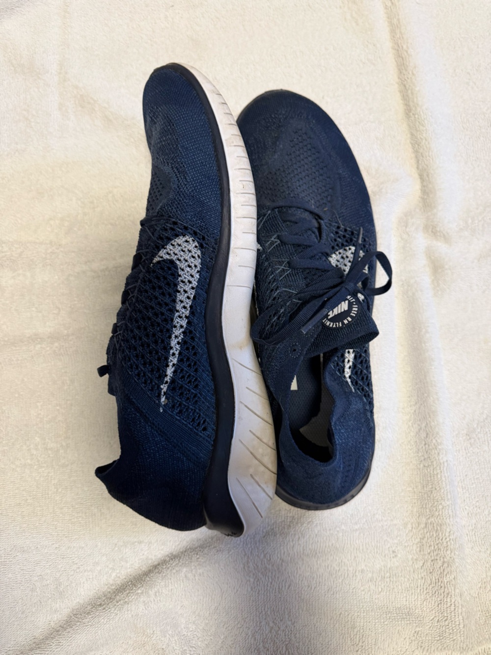 Nike Free RN Flyknit 2018 - Picture 2 of 2